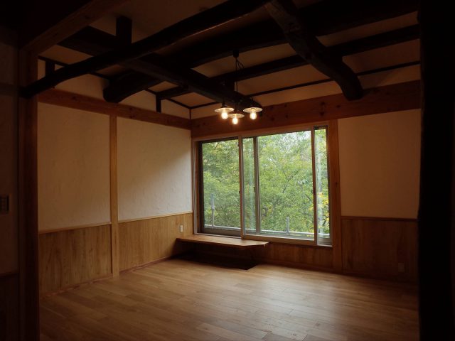 長野県山ノ内町志賀高原の温泉旅館の新築工事の和モダンの客室