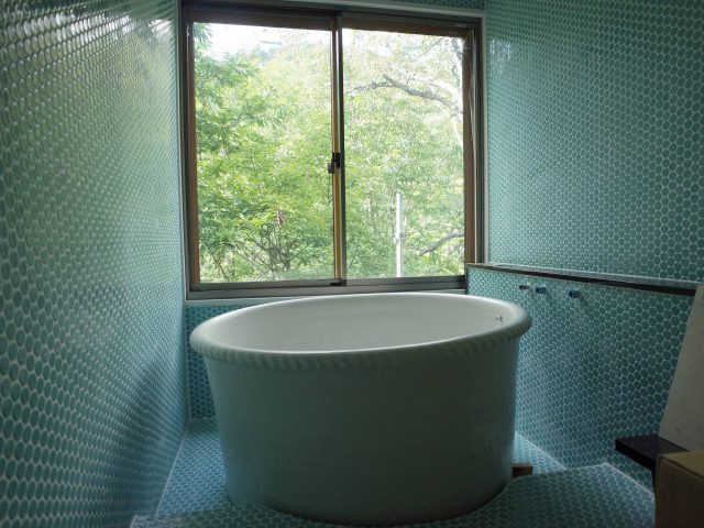 志賀高原の温泉旅館の増築の浴室2