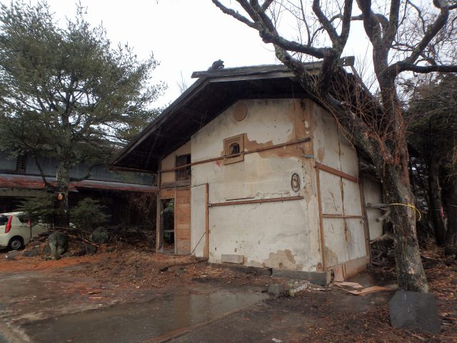 長野県松本市のかわかみ建築設計室の川上恵一が設計する古民家再生の解体現場