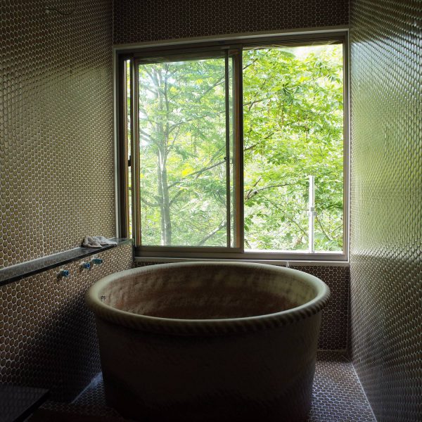 長野県 志賀高原 温泉旅館増築の浴槽